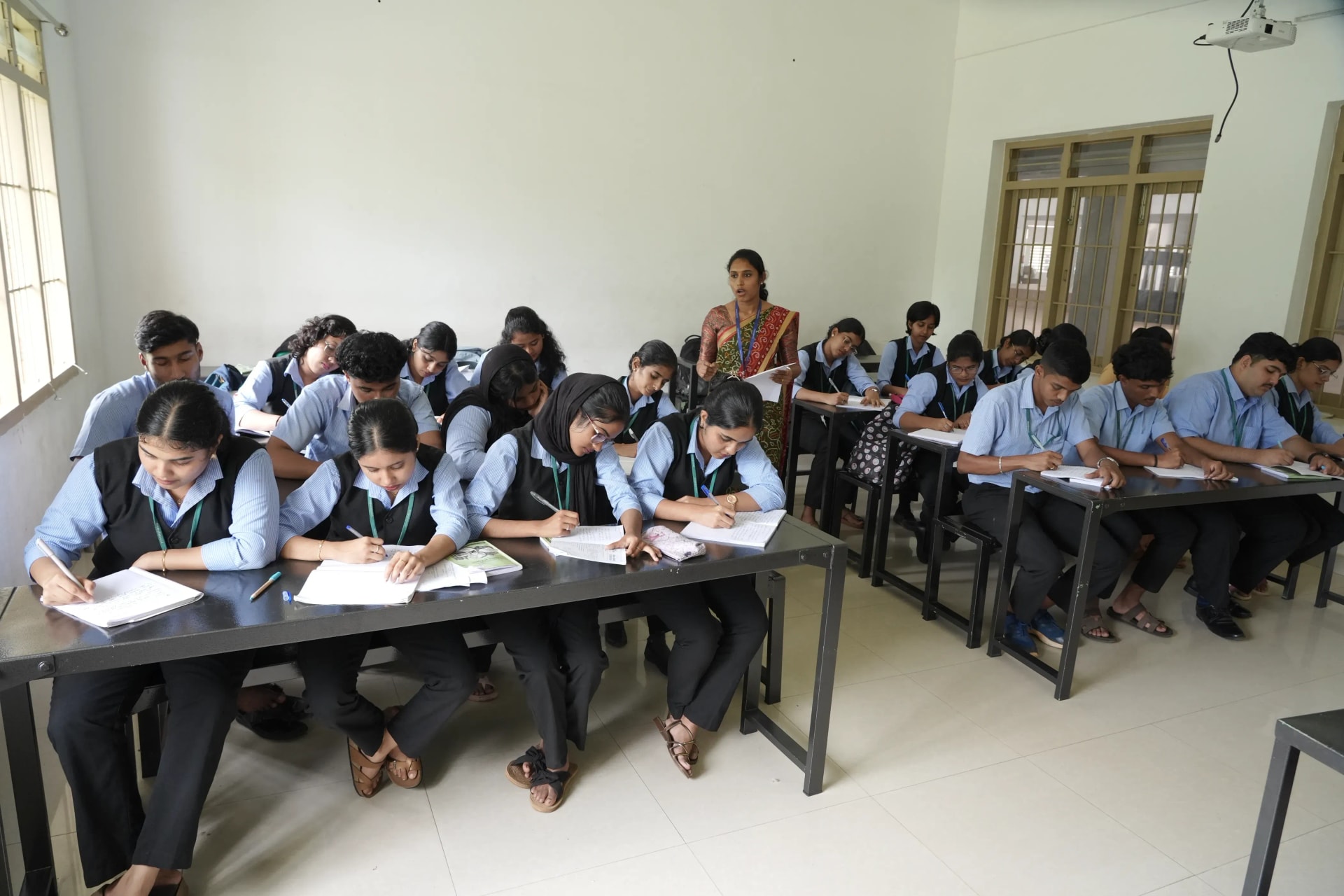 college-group-photo